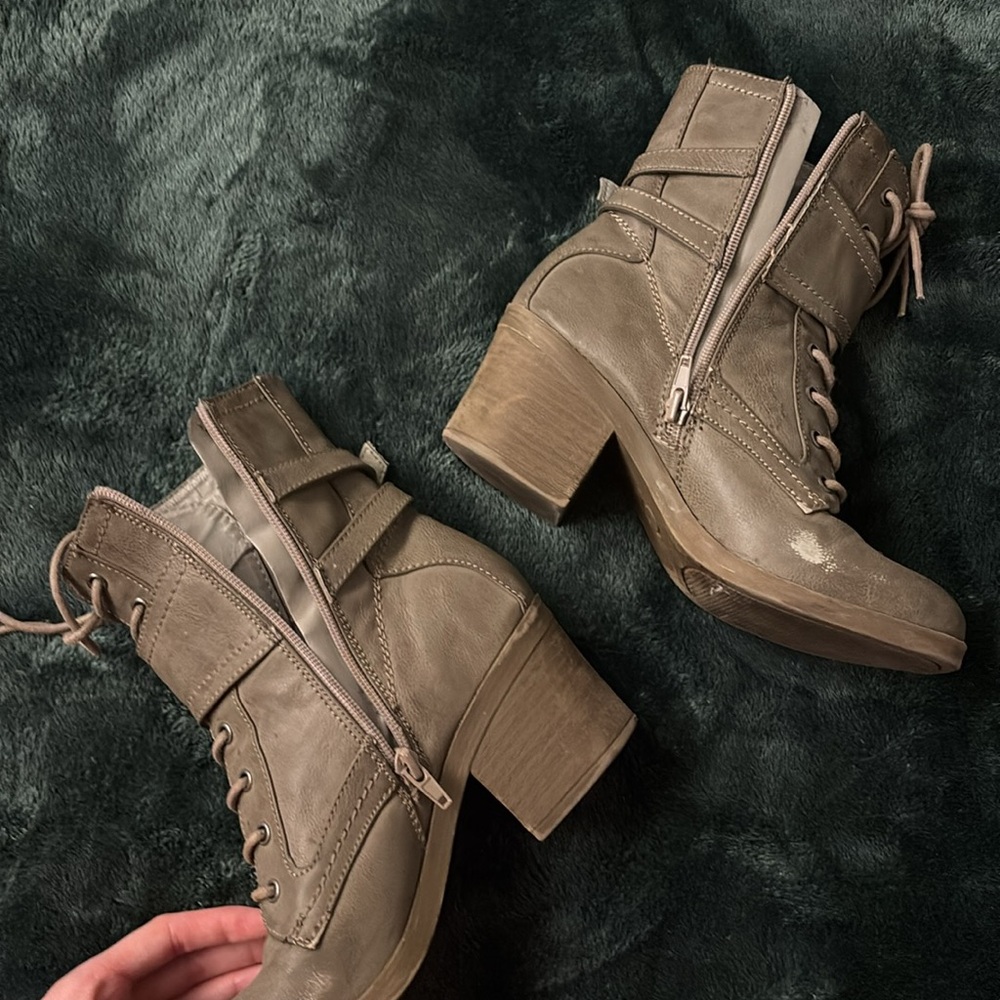 Guess Booties - Picture 3 of 6